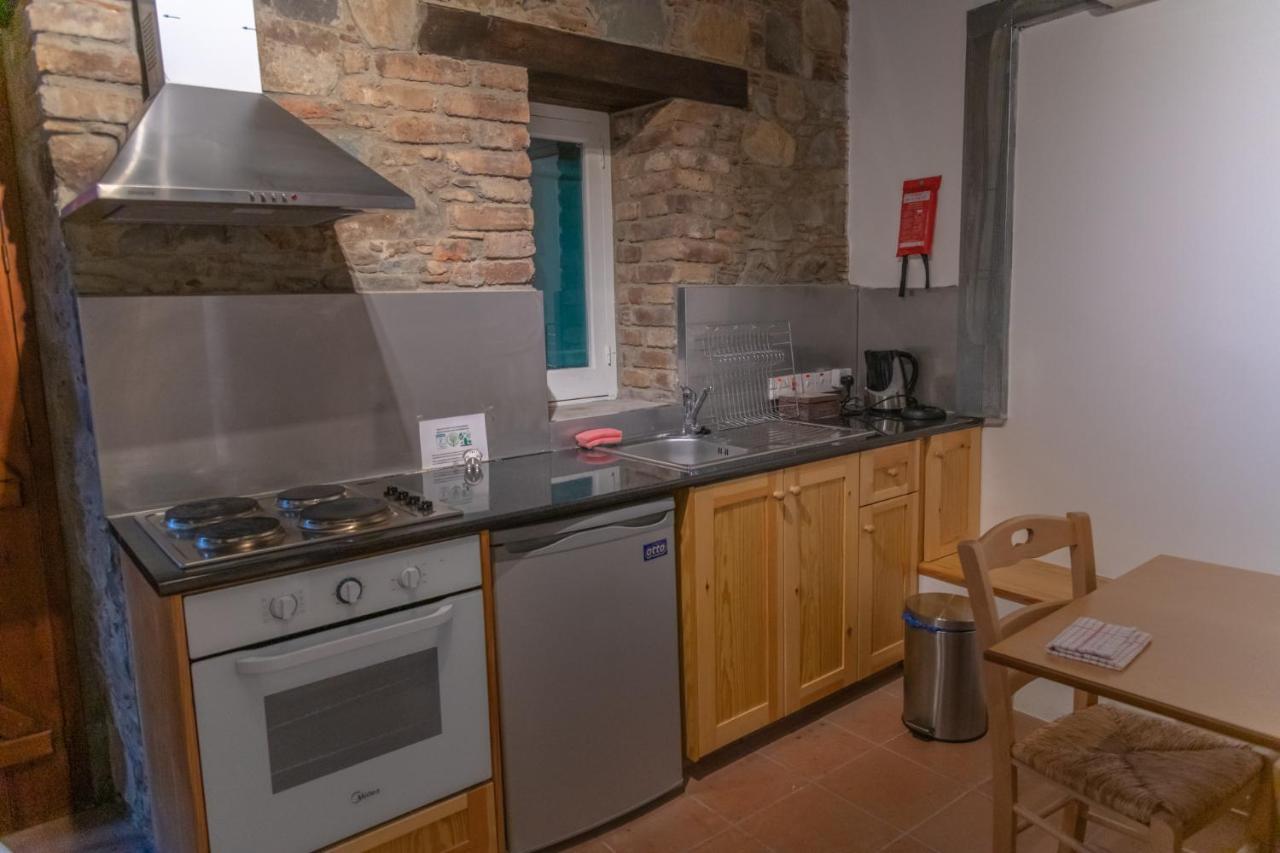Hostal Farmakas Living Exterior foto