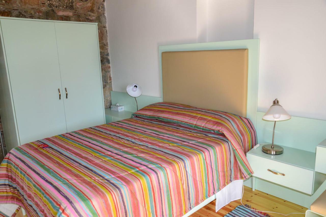 Hostal Farmakas Living Exterior foto